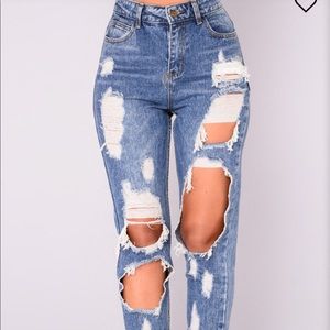 Fashion Nova boyfriend jeans
